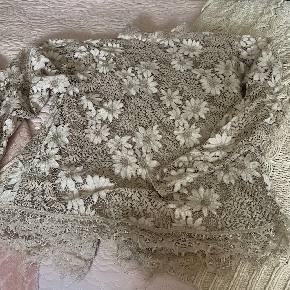 Gorgeous floral button back top